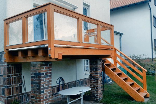 einstöckiger Balkon