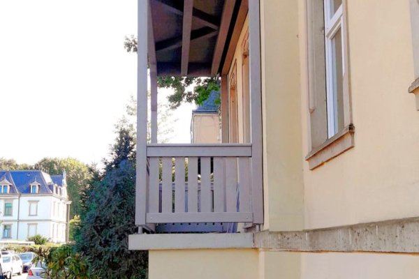 einstöckiger Balkon