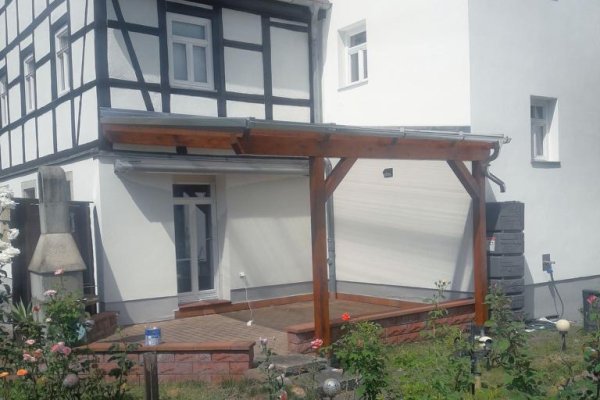 Überdachung