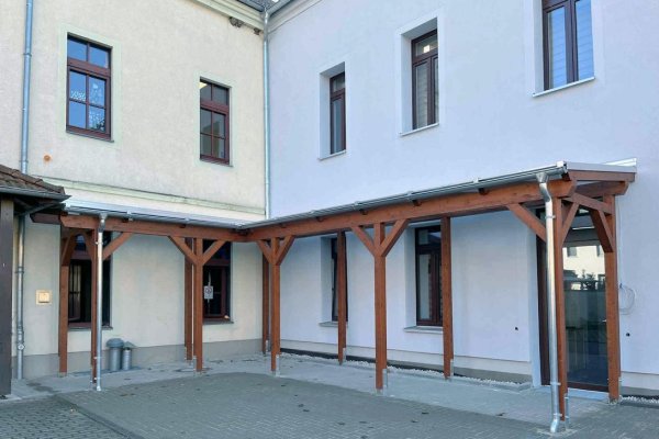 Überdachung