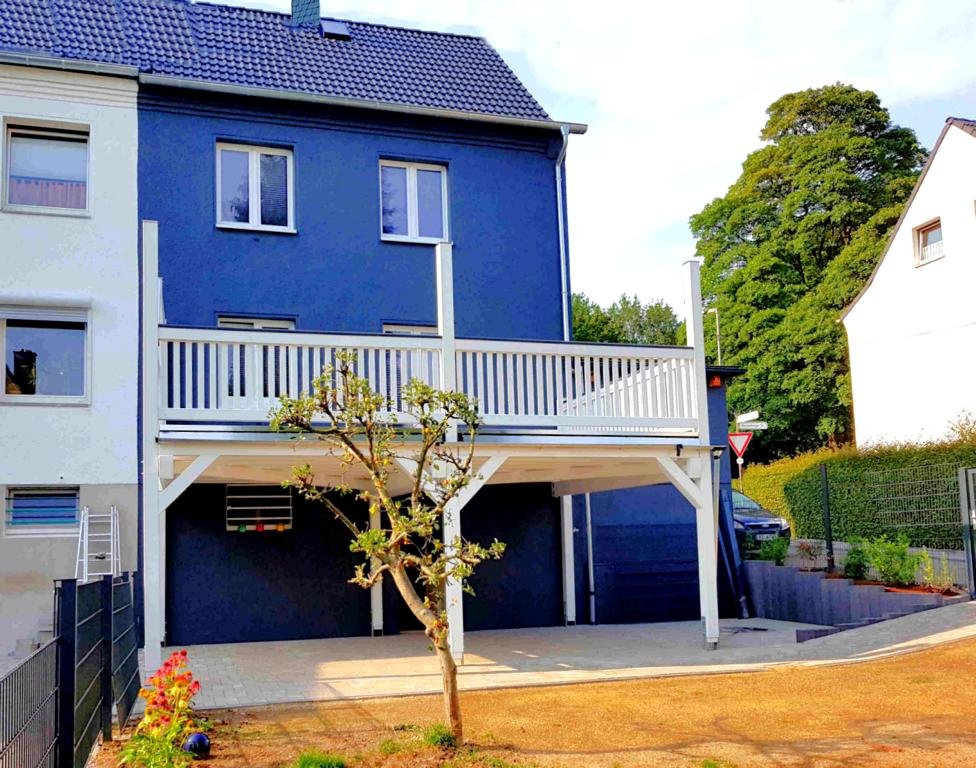 einstöckiger Balkon
