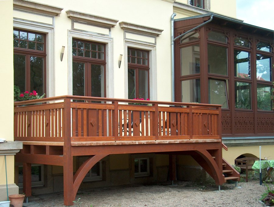 Historischer Hängebalkon