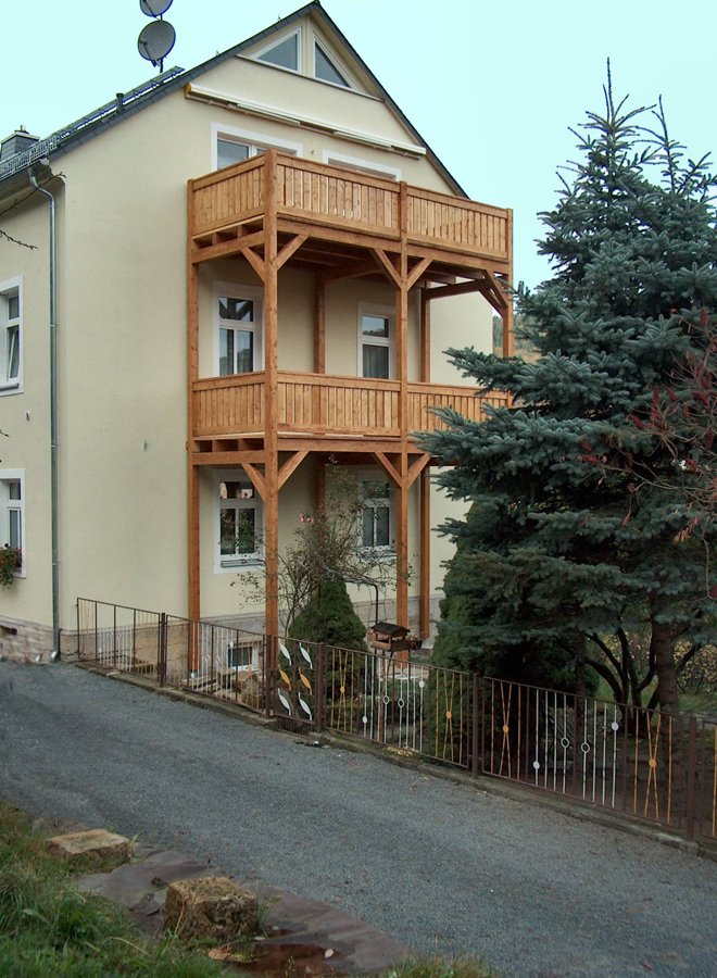 Mehrstöckiger Balkon