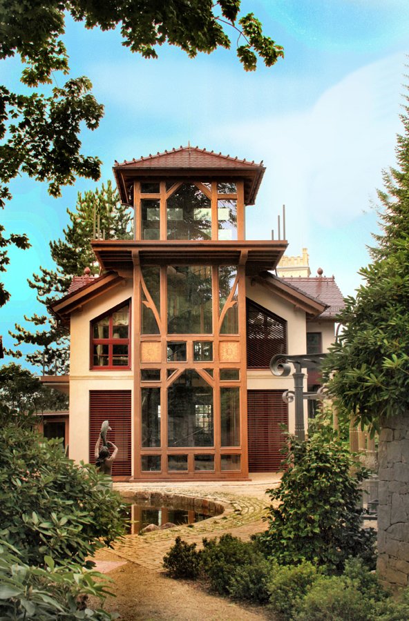 Mehrstöckiger Balkon