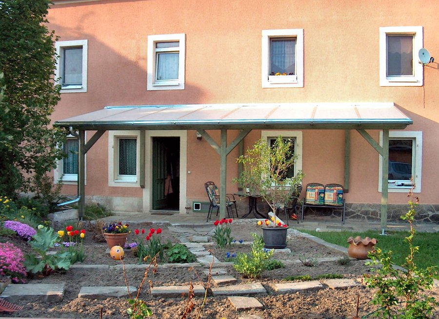 Überdachung