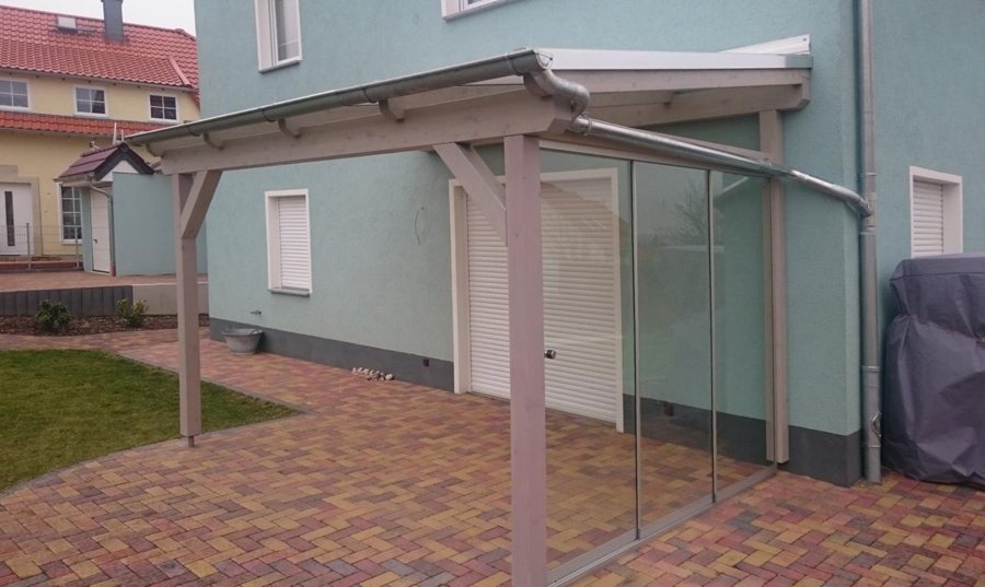 Überdachung