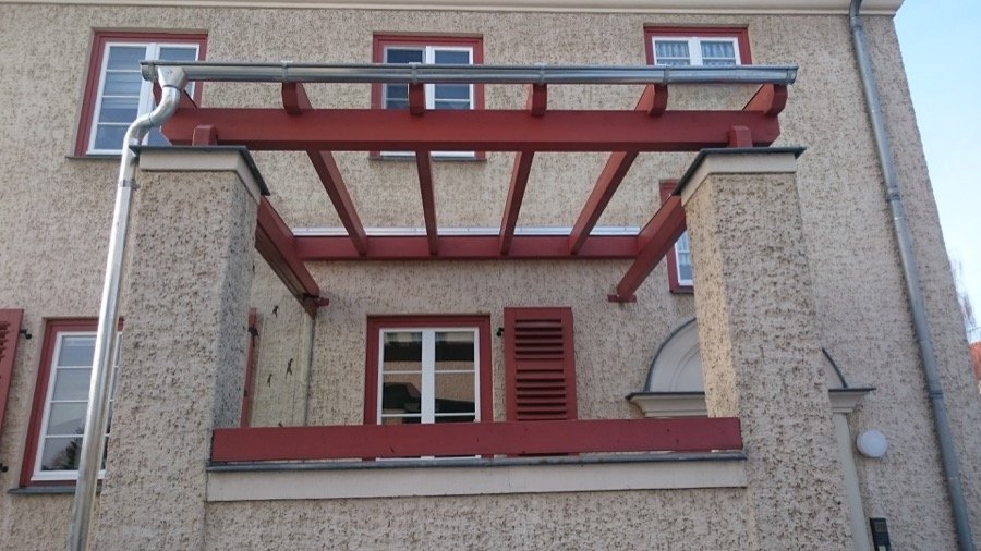 Überdachung