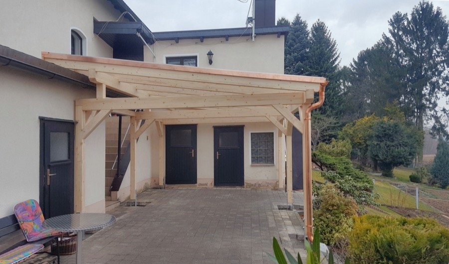 Überdachung