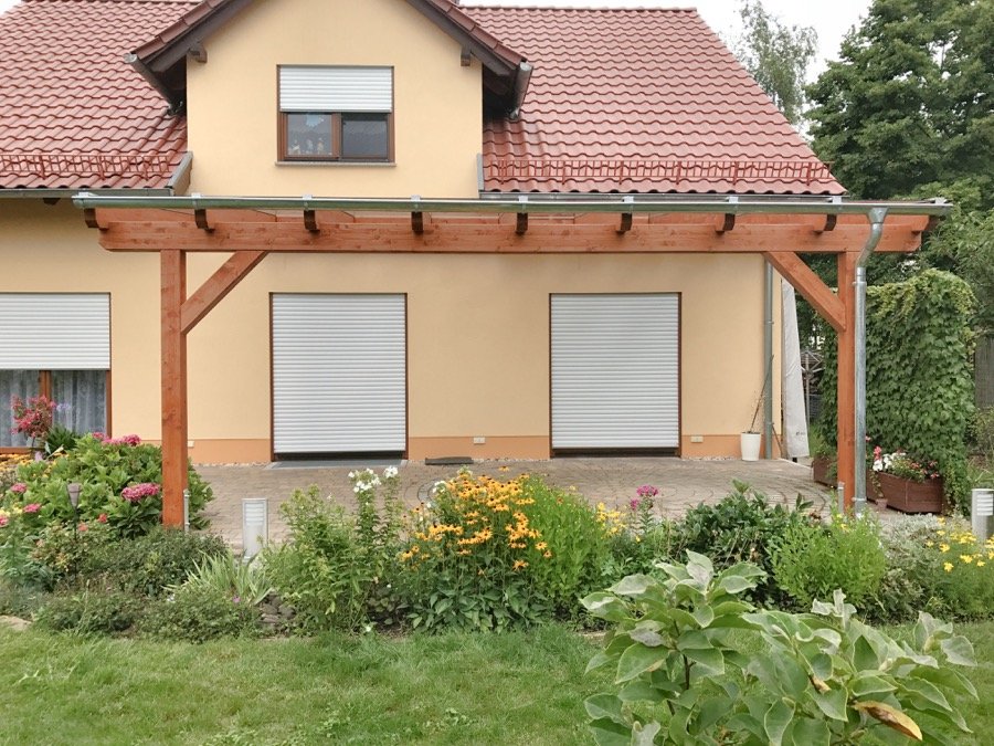 Überdachung