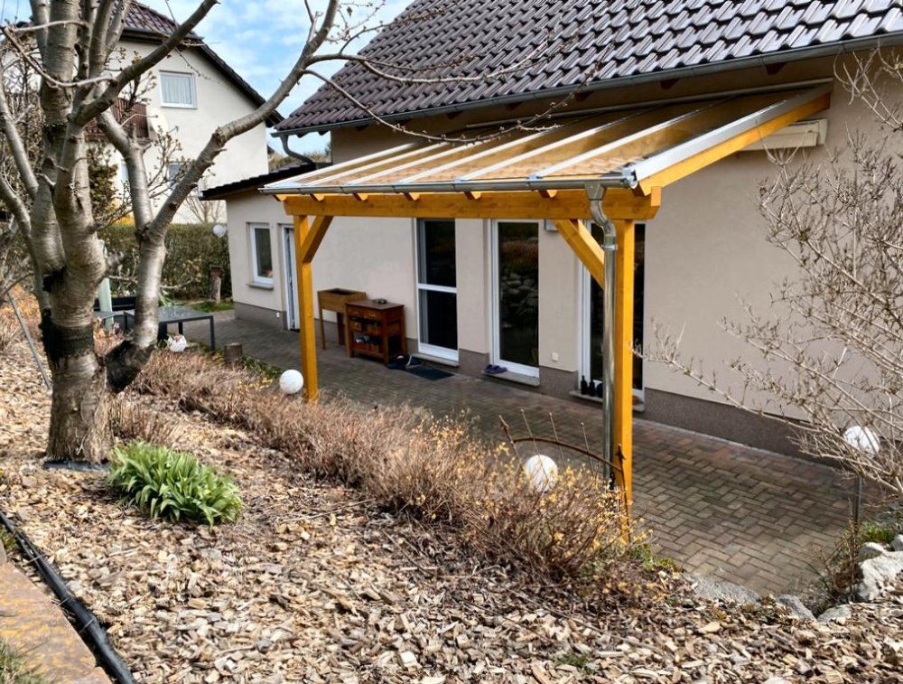 Überdachung