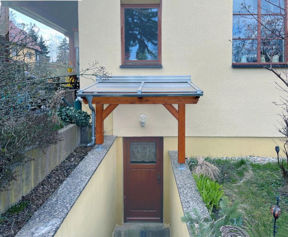 Überdachung